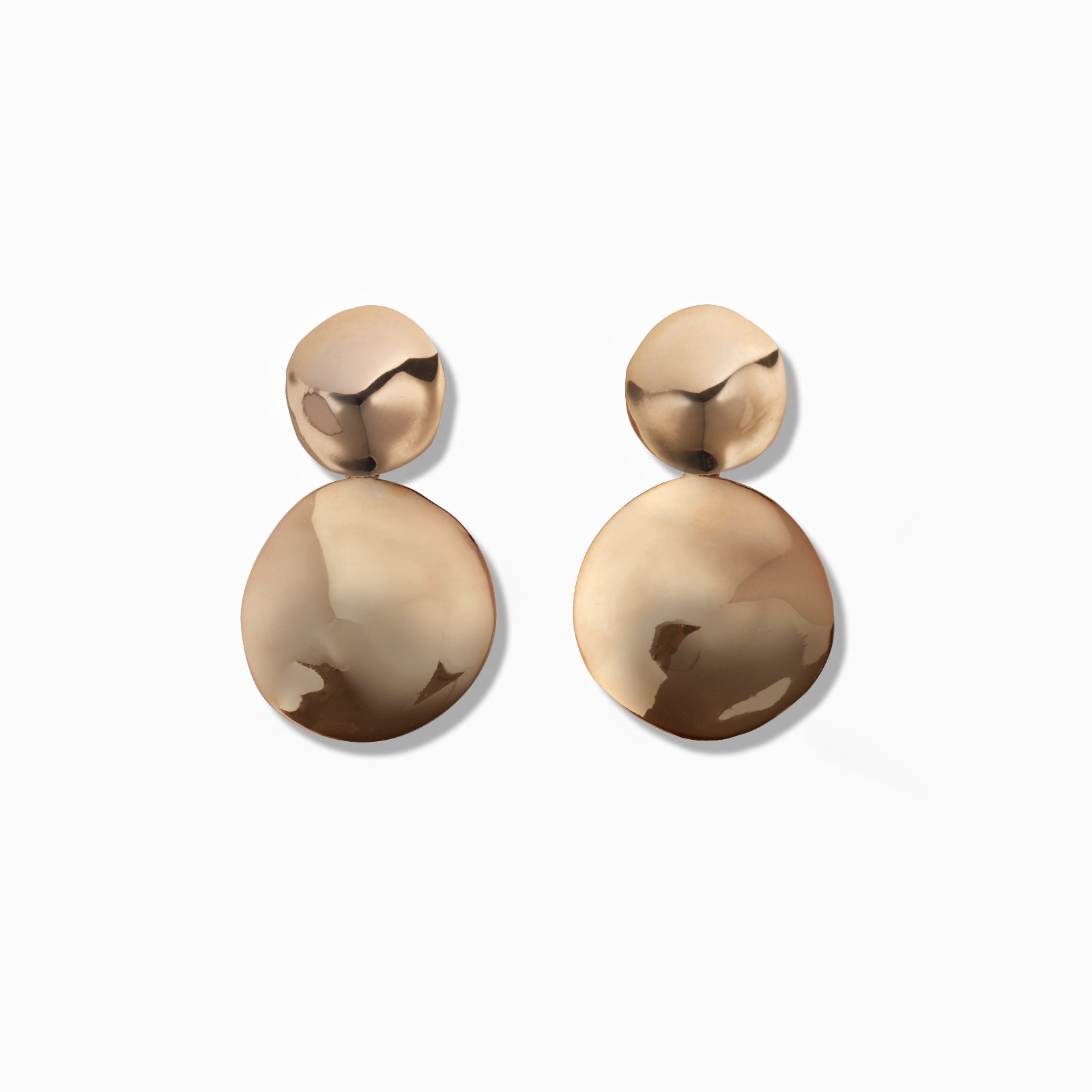 AGMES Short Stella Earrings in 18k gold vermeil. Image courtesy of AGMES.