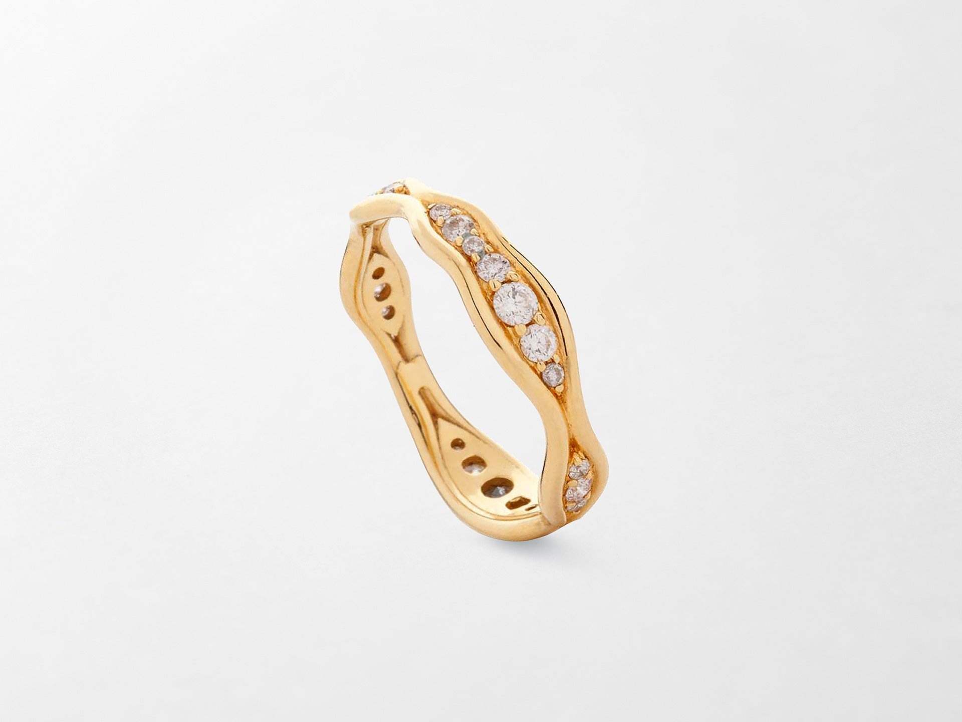 Fluid Gold Band in 18k yellow gold by Fernando Jorge